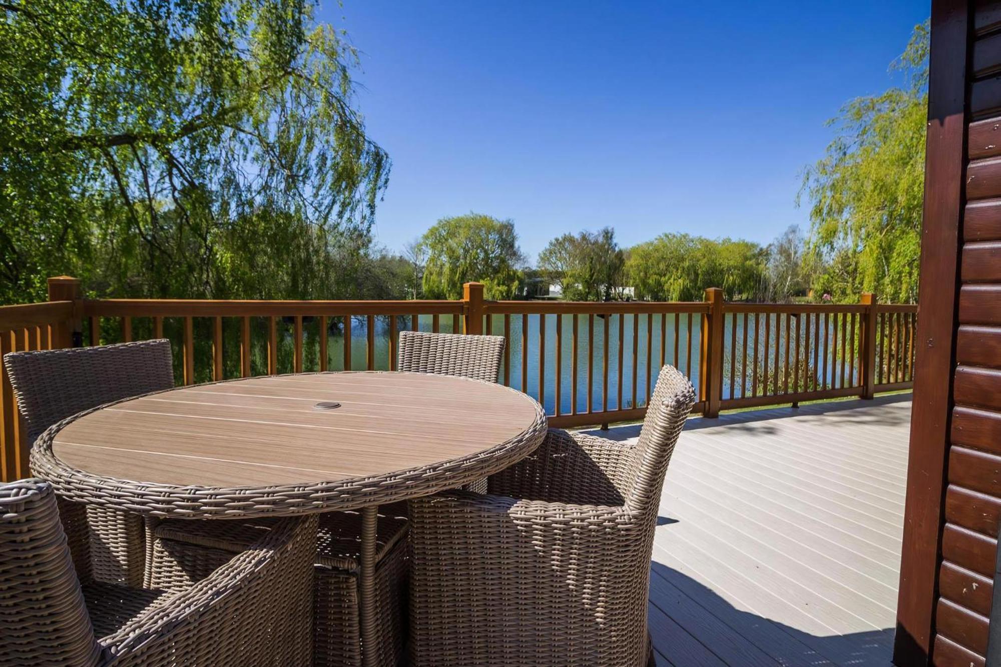 Stunning Lodge With Free Wifi For Hire At Carlton Meres In Suffolk Ref 60013M Saxmundham Exteriér fotografie