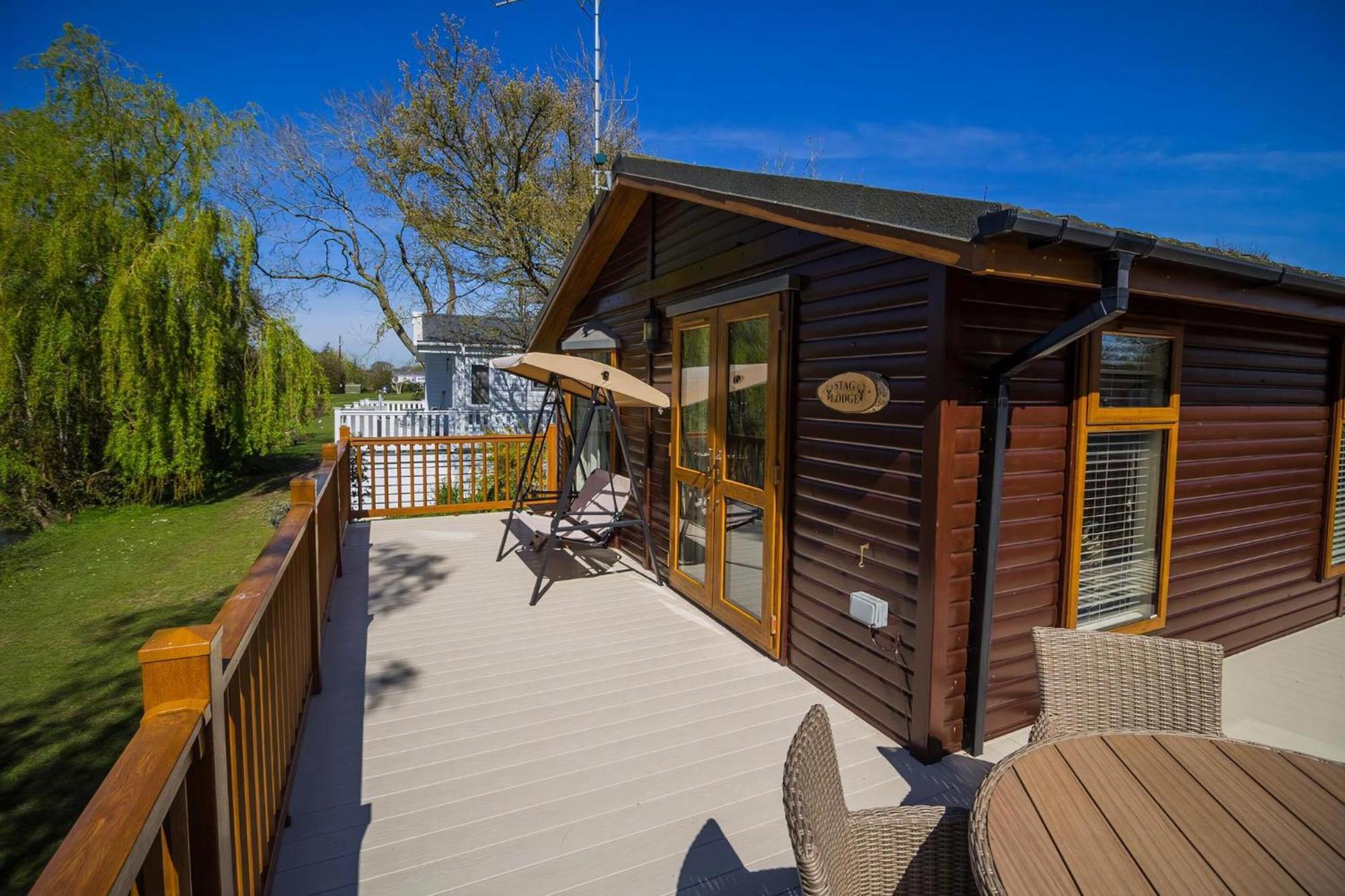 Stunning Lodge With Free Wifi For Hire At Carlton Meres In Suffolk Ref 60013M Saxmundham Exteriér fotografie