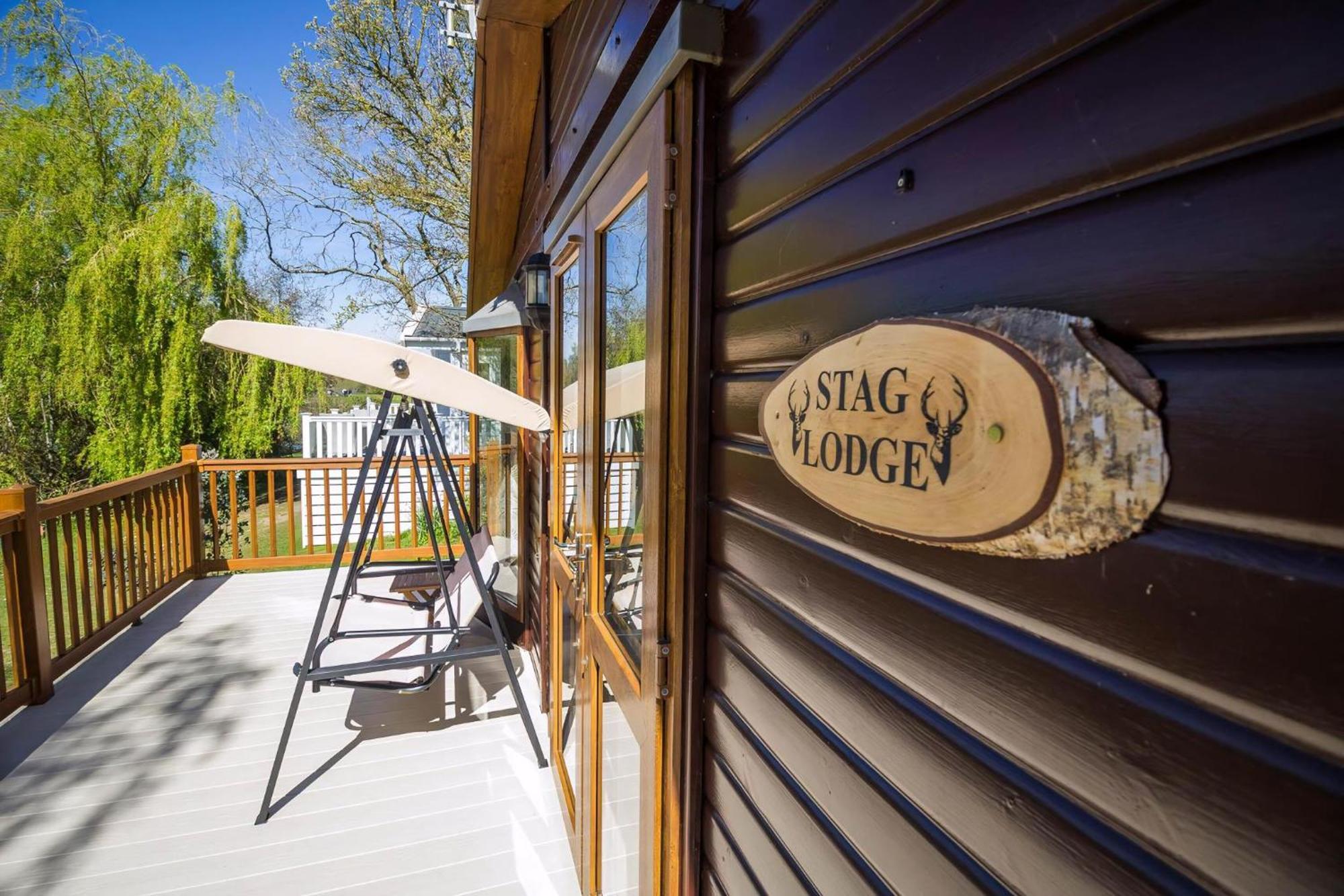 Stunning Lodge With Free Wifi For Hire At Carlton Meres In Suffolk Ref 60013M Saxmundham Exteriér fotografie