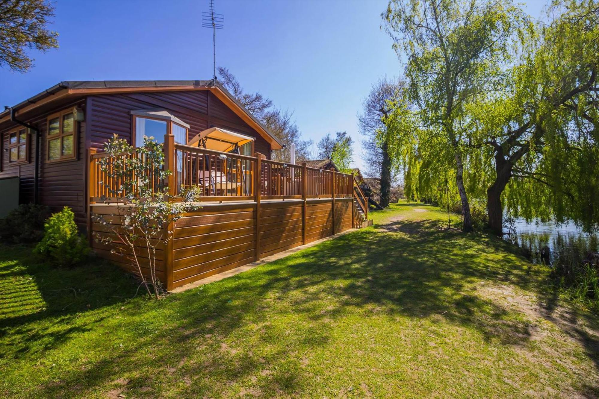 Stunning Lodge With Free Wifi For Hire At Carlton Meres In Suffolk Ref 60013M Saxmundham Exteriér fotografie